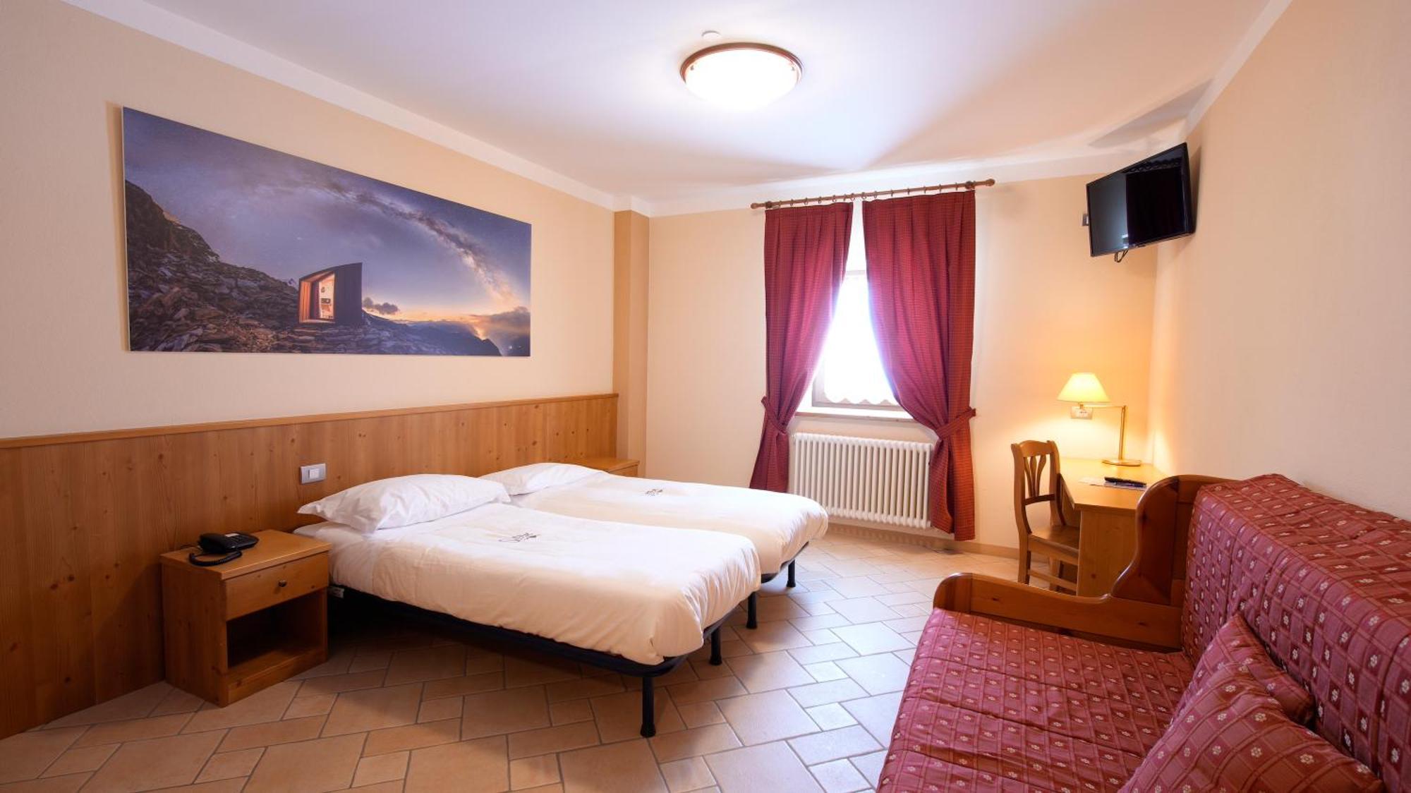 Ristoro Sitten - 2300 Mt Hotel 2*